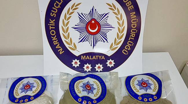 Anne kız uyuşturucu ticaretinden tutuklandı