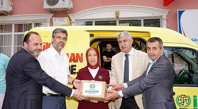 Büyükşehirden savaş mağdurlarına ilaç yardımı