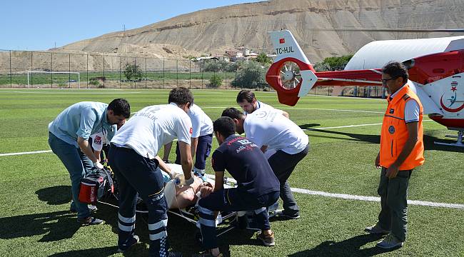 Kalp krizi geçiren vatandaşın imdadına hava ambulansı yetişti