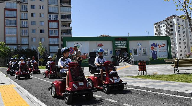 Yeşilyurt Çocuk Trafik Eğitim Parkı Mardinli öğrencileri ağırladı