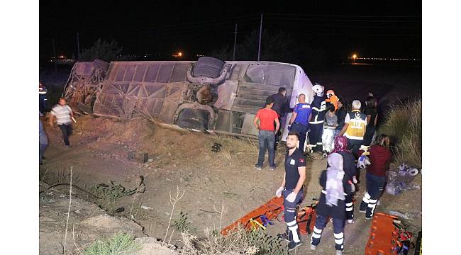 Aksaray&#39;da otobüs şarampole devrildi: 6 ölü, 44 yaralı