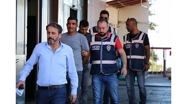 Aynı fabrikaya ikinci kez girince yakalandılar