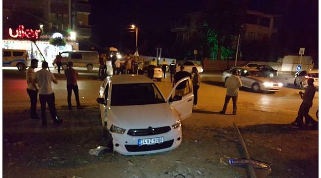 İki otomobil çarpıştı: 2 yaralı