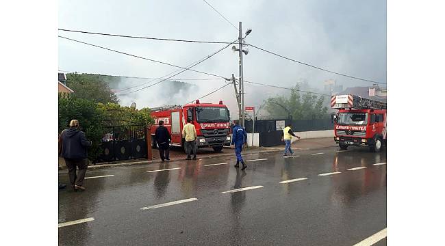 Şile&#39;de bir ev alev alev yandı