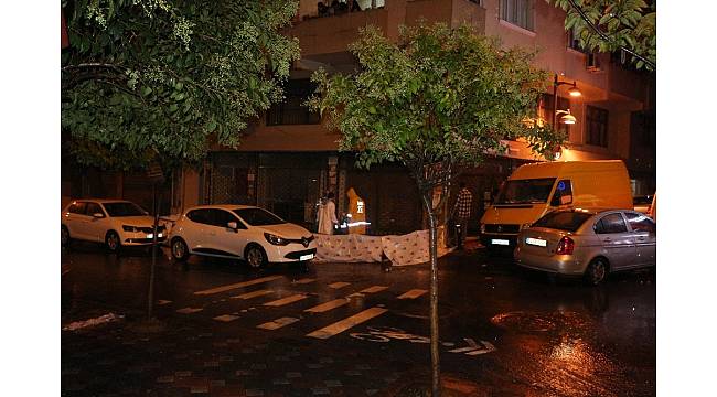 Tartıştığı Afgan gencin boğazını keserek öldürdü