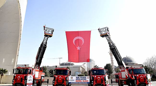 İTFAİYE ARAÇ FİLOSU ALINAN 4 ARAÇLA DAHA DA GÜÇLENDİ 