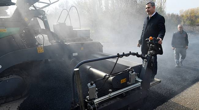 BAŞKAN ÇINAR, BOSTANBAŞI’NDA DEVAM EDEN YOL YAPIM ÇALIŞMALARINI İNCELEDİ
