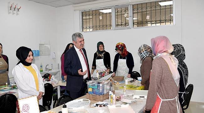 BAŞKAN POLAT; KERNEK KÜLLİYESİ KADIN KÜLTÜR VE SPOR MERKEZİNİ ZİYARET ETTİ