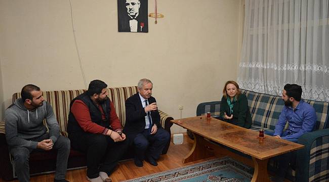 Rektör Karabulut’tan öğrenci evine sürpriz ziyaret 