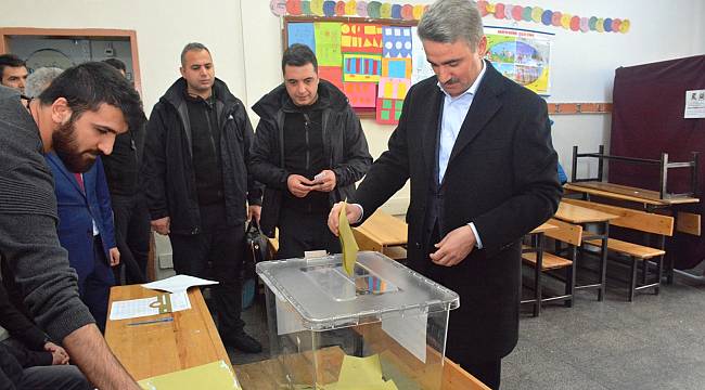 Vali Baruş, Oyunu Kullandı 