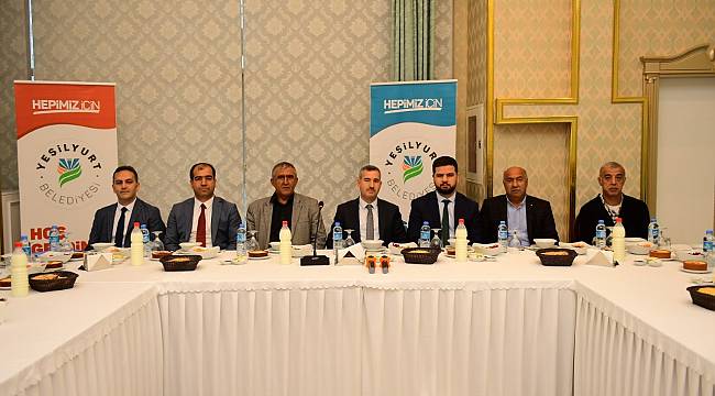 BAŞKAN ÇINAR,( BAL) PLAY-OFF MÜSABAKALARINA YÜKSELEN YEŞİLYURT BELEDİYESPOR’U AĞIRLADI