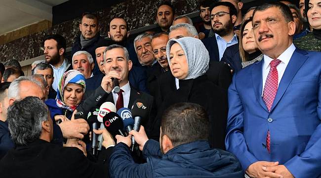 YEŞİLYURT BELEDİYE BAŞKANI MEHMET ÇINAR MAZBATASINI ALDI, GÖREVİNE BAŞLADI 