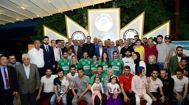 BAŞKAN ÇINAR, ŞAMPİYON YEŞİLYURT BELEDİYESPOR’U İFTAR YEMEĞİNDE AĞIRLADI 