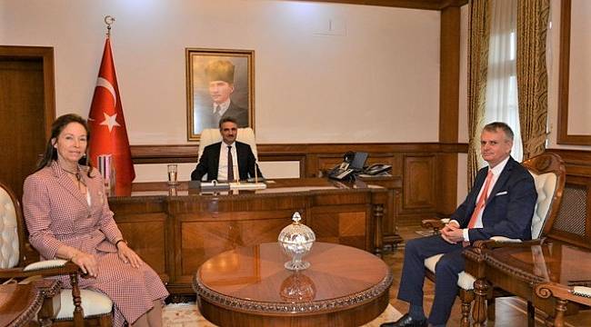 Kanada Ankara Büyükelçisi Chris Cooter, Vali Aydın Baruş’u Ziyaret Etti