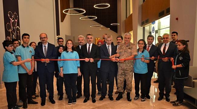 Kurum Müdürleri ve Muhtarlar Arapgir İlçesinde Bir Araya Geldi