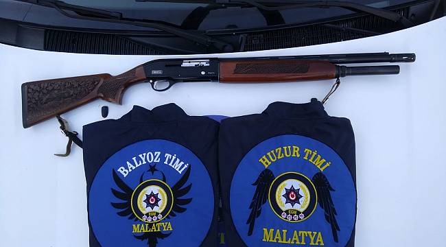 Asayiş Şube Müdürlüğüne bağlı Balyoz-1 ve Huzur-1 ekiplerince yakalanan ...
