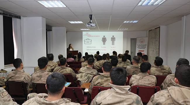 Malatya İl Jandarma Komutanlığ Kadına Yönelik Şiddet ve Aile İçi Şiddetin Önlenmesi Kursu
