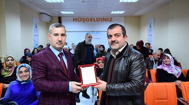 BAŞKAN ÇINAR, YEŞİLYURT KENT KONSEYİ’NDEKİ ‘21.YÜZYILDA KARİYER VE LİDERLİK’ SÖYLEŞİSİNE KATILDI