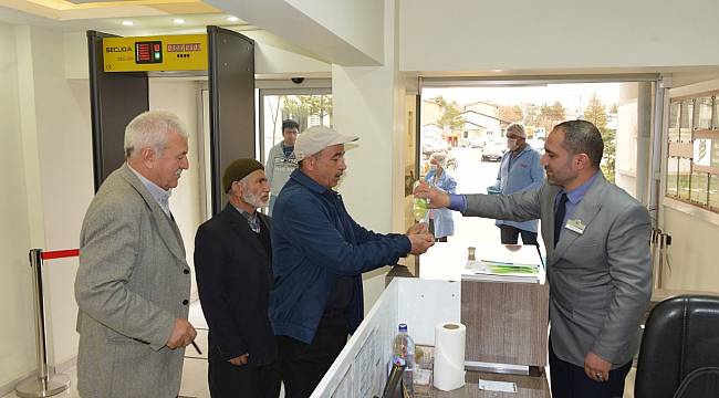 YEŞİLYURT BELEDİYESİ’NDE SALGINLARA KARŞI TEMİZLİK VE DEZENFEKTE ÇALIŞMALARI YOĞUNLAŞTI