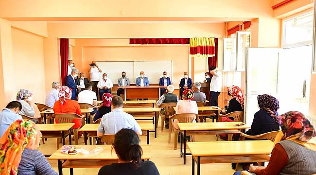 MİLLETVEKİLİ KÂHTALI İLE BELEDİYE BAŞKANI ÇINAR, KARAHAN, BİNDAL VE ÖZAL MAHALLELERİNİ ZİYARET ETTİ