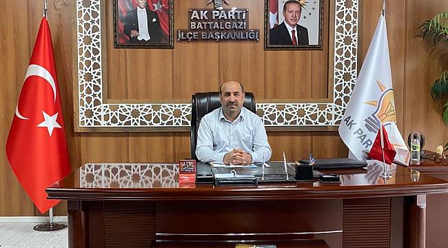 AK Parti Battalgazi İlçe Başkanı Basri Kahveci 15 Temmuz şehitlerimizi rahmet ve minnetle yâd ediyorum.