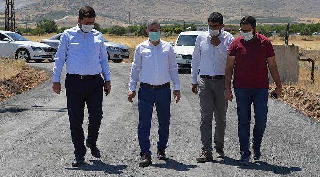 YEŞİLYURT BELEDİYESİ, KIRSAL BÖLGELERİN YOL AĞINI PLANLI YATIRIMLARLA AKICI HALE GETİRİYOR