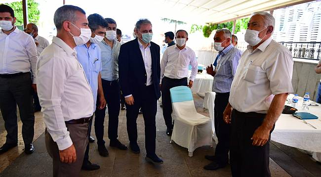 YEŞİLYURT BELEDİYESİ, ‘MECLİS ÜYELERİ VE MUHTARLARLA İSTİŞARE’ TOPLANTISI DÜZENLEDİ 