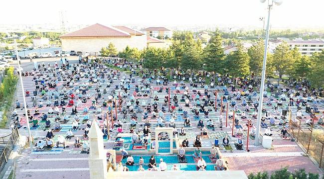 YEŞİLYURT GEDİK NAMAZGÂH’TA KURBAN BAYRAMI NAMAZI HEYECANI YAŞANDI 