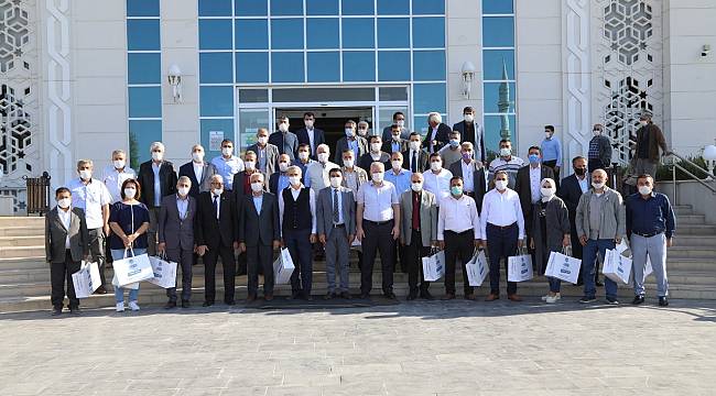 BAŞKAN GÜDER, MUHTARLAR GÜNÜNÜ KUTLADI