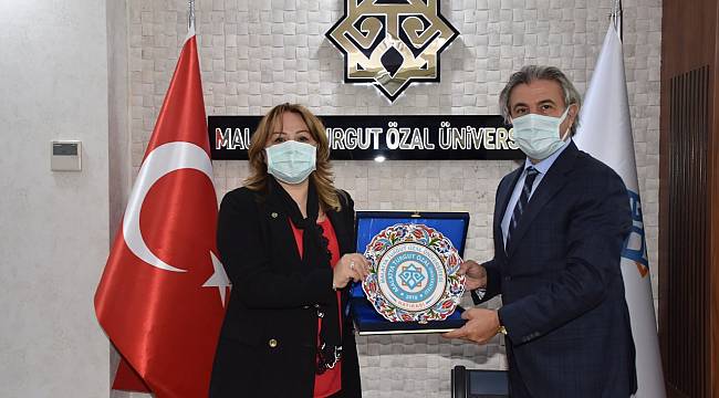 Kültür ve Turizm Bakan Yardımcısı Ahmet Misbah Demircan, Malatya Turgut Özal Üniversitesi (MTÜ) Rektörü Prof. Dr. Aysun Bay Karabulut’u ziyaret etti. 