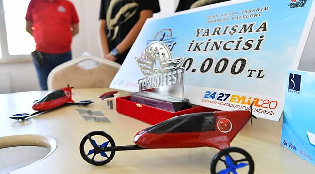 MİLLETVEKİLİ ÇAKIR İLE BELEDİYE BAŞKANI ÇINAR, TEKNOFEST 2020’DE BAŞARILI OLAN ÖĞRENCİLERLE BİRARAYA GELDİLER