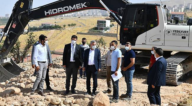 YEŞİLYURT BELEDİYESİ, İMAR YOLLARINI AÇARAK ULAŞIMI RAHATLATIYOR