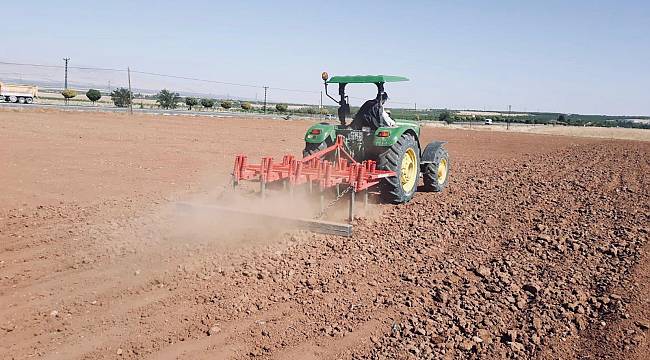 YEŞİLYURT BELEDİYESİ YEŞİL ALANLARDA KULLANDIĞI DOĞAL ÇİMİ KENDİ TESİSLERİNDE ÜRETİYOR