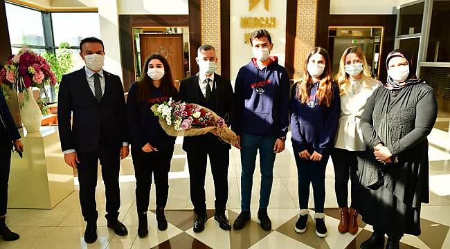 BAŞKAN ÇINAR, ÖZEL BİR KOLEJİN ‘KARİYER GÜNLERİ’ PROGRAMINA KATILDI