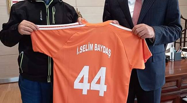 YEŞİLYURT BELEDİYESİ GÖRME ENGELLİLER SPOR KULÜBÜ YÖNETİMİ, BAKAN YARDIMCISI BAYDAŞ’I ZİYARET ETTİ