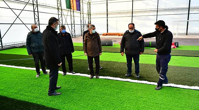 YEŞİLYURT BELEDİYESİ, ‘YEŞİLTEPE SOSYAL TESİSLERİ VE HALI SAHA’ PROJESİYLE YEŞİLTEPE’NİN CAZİBESİNİ ARTIRMAYI HEDEFLİYOR