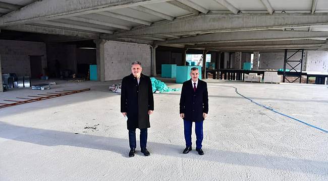 AK PARTİ MİLLETVEKİLİ AHMET ÇAKIR, ÇİLESİZ SEMT PAZARI VE YAŞAM MERKEZİ’NİN İNŞAATINI İNCELEDİ