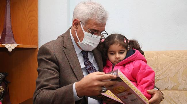 BAŞKAN GÜDER’DEN PERSONELİNE YÜREK ISITAN ZİYARET