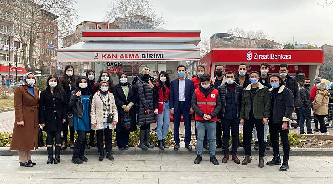 AK PARTİ YEŞİLYURT GENÇLİK KOLLARI SORUMLULUKLARININ FARKINDA