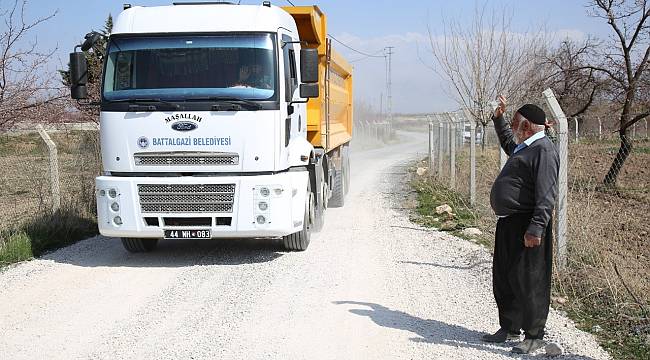  BATTALGAZİ’DE KIRSAL MAHALLELERİN ASFALT SORUNU ÇÖZÜLÜYOR İKİ MAHALLEDE 15 KİLOMETRELİK ASFALT ÇALIŞMASININ STARTI VERİLDİ