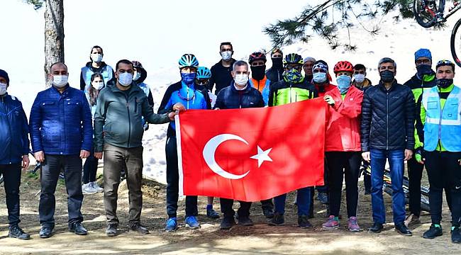 BİSİKLET TUTKUNLARI, YEŞİLYURT KENT KONSEYİNDEN GÜNDÜZBEY’E KADAR PEDAL ÇEVİRDİ