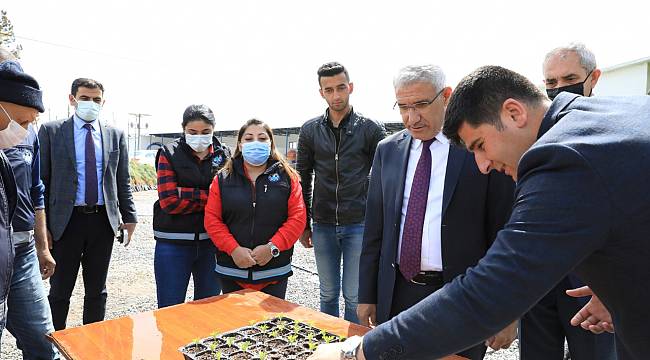 BAŞKAN GÜDER: “HER MEVSİMDE İLÇEMİZİN GÜZELLİĞİNE GÜZELLİK KATIYORUZ”