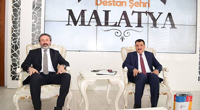 KÜTÜPHANELER DAİRE BAŞKANI İLE BİR ARAYA GELEN BAŞKAN GÜRKAN: