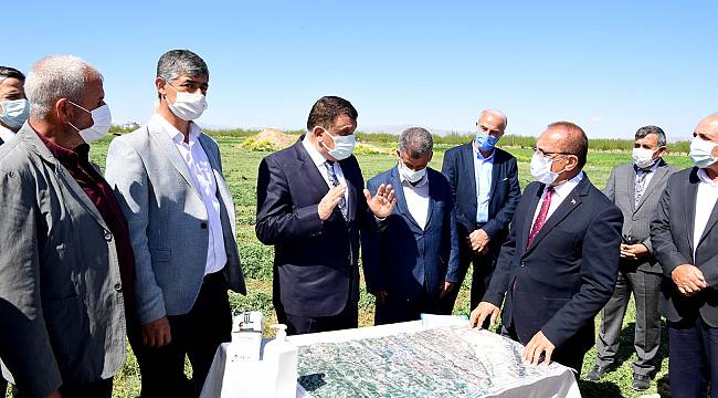 SÜTLÜCE, DİLEK VE TOPRAKTEPE’DE ÇALIŞMALARI İNCELEYEN BAŞKAN GÜRKAN;