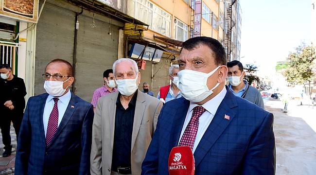 Cezmi Kartay Caddesinde içmesuyu çalışmaları devam ediyor