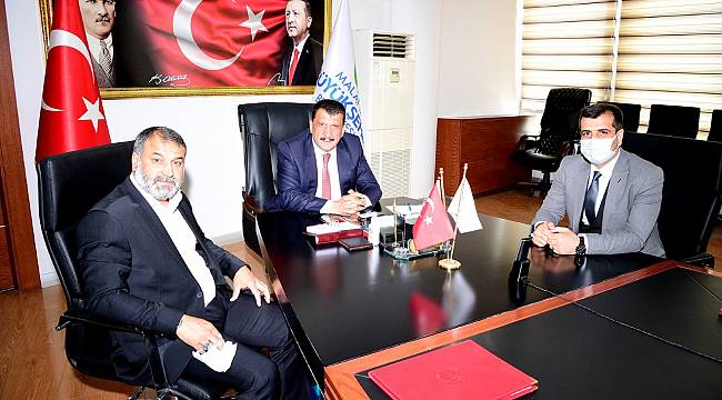 KAYNARCA MAHALLE MUTARINDAN BAŞKAN GÜRKAN’A TEŞEKKÜR ZİYARETİ