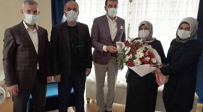 ŞEHİT SEMİH ÖZBEY’İN ANNESİ SADİYE ÖZBEY’E ‘ANNELER GÜNÜ’ ÖZEL ZİYARETİ