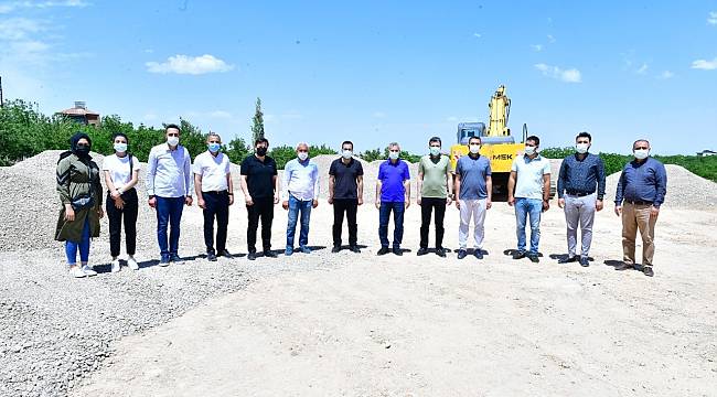 TOPSÖĞÜT’LÜ GENÇLER İSTEDİ, BAŞKAN ÇINAR YERİNE GETİRİYOR 