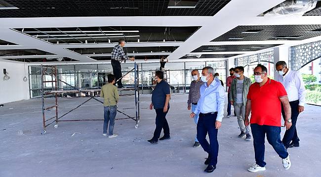 YEŞİLYURT BELEDİYESİ ÇİLESİZ SEMT PAZARI VE YAŞAM MERKEZİNDE ÇALIŞMALAR YOĞUNLAŞTI 