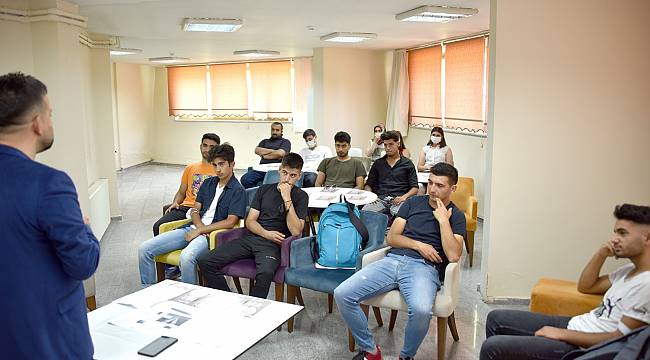  BÜYÜKŞEHİR’DEN ÜNİVERSİTE ADAYLARINA MORAL-MOTİVASYON DESTEĞİ